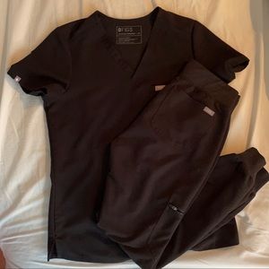 Women’s Black Figs Scrub Set